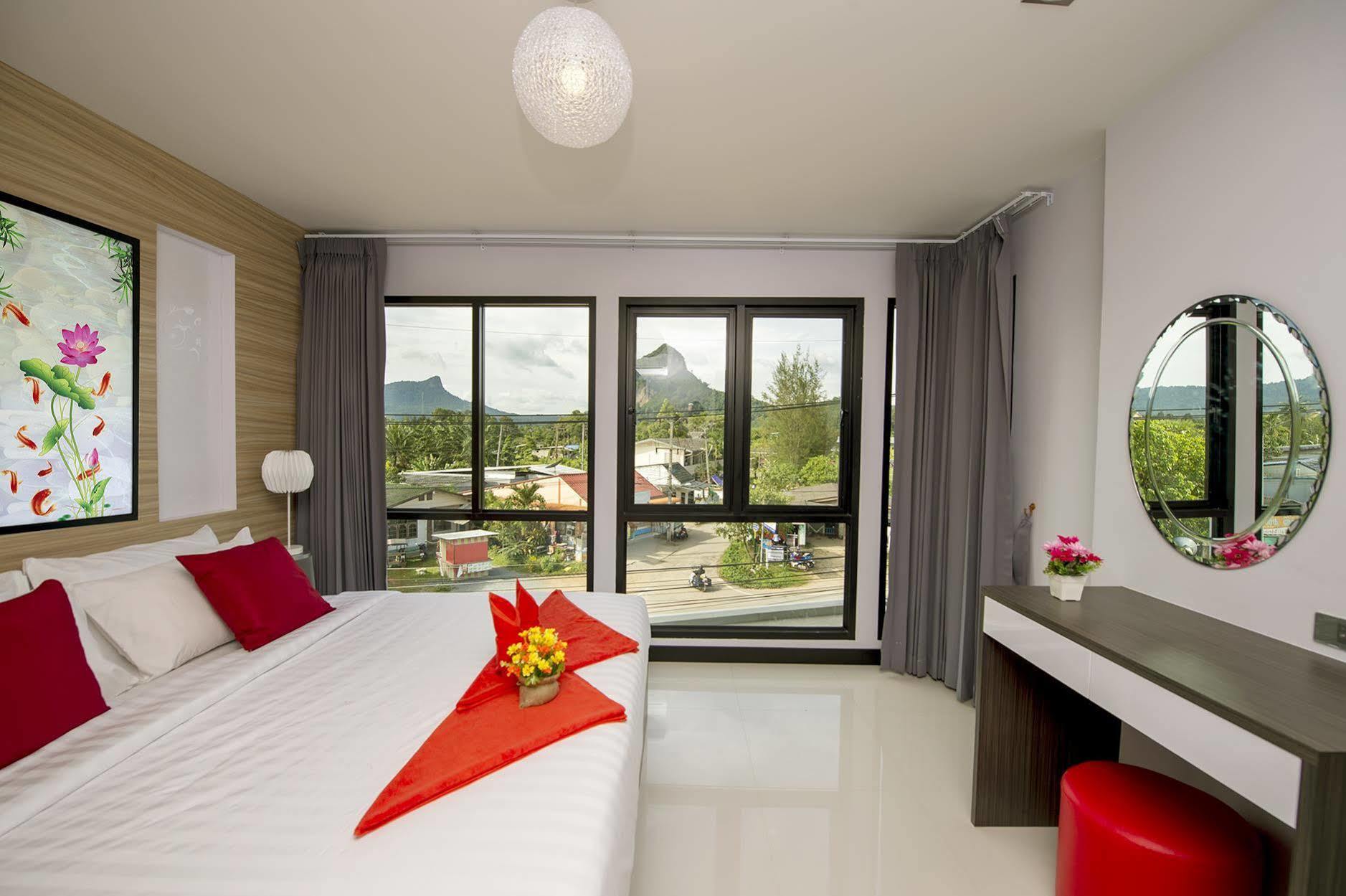The Lucky Beach Ao Nang Exterior photo